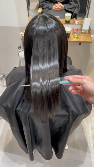 セミロング パーマ 髪質改善ストレー ト指名NO.1林駿希のヘアスタイル