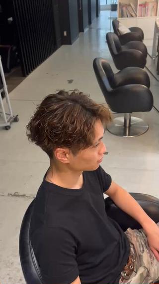 パーマ メンズ 井上 慈温のヘアスタイル