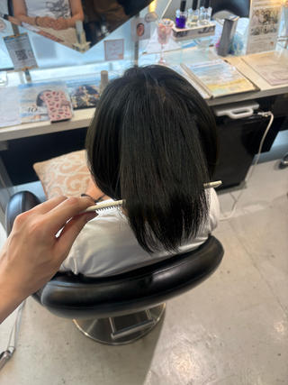 ミディアム カラー 井上 慈温のヘアスタイル
