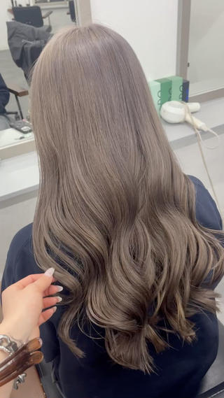 肌馴染みの良いグレージュ
色落ちも綺麗です