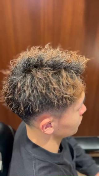 パーマ メンズ 西本 健斗のヘアスタイル