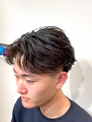 パーマ メンズ ⚡️ツイスパ/ フェザー⚡️ 真裟斗のヘアスタイル