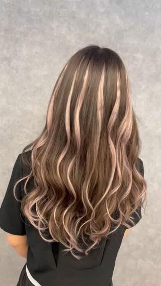 ロング カラー 荒金 大翔のヘアスタイル