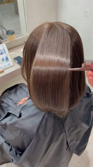 ブリーチなしでショコラベージュ
透明感がでておすすめです!