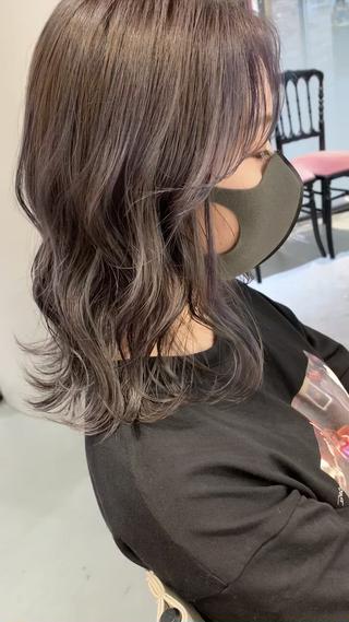 セミロング カラー 澤村 志織のヘアスタイル