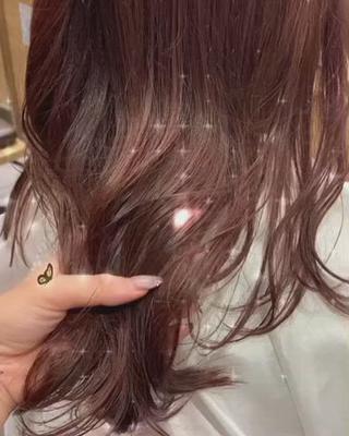 ロング カラー 澤村 志織のヘアスタイル