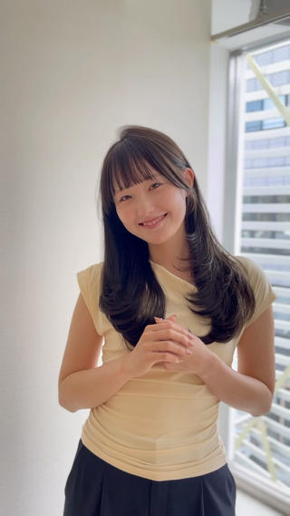 20代後半のあなたへ
「色落ちの赤みが気になる」「髪がパサつく」「顔まわりが割れる」…そんなお悩み、表参道で解決します
私の3つの強みで「褒められヘア」を叶えませんか?
暗すぎない透明感カラー「オリーブベージュ」「グレージュ」で、色落ちまで楽しめる上品な髪色に
朝のセットが格段に楽になる「割れない顔まわりカット」乾かすだけでまとまり、結んでも小顔効果バツグン
50種類以上のトリートメントから最適なケアを提案触れたくなる艶髪へ縮毛矯正も◎