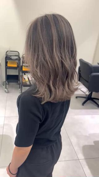 ミディアム カラー ケアブリーチ 若杉圭大のヘアスタイル