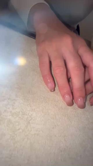 王道かわいいグラデーション
シンプルだけど指先が一番キレイに見えるデザイン
オフィスネイルにも大人気です
カラー変更もOK◎
ご予約お待ちしております