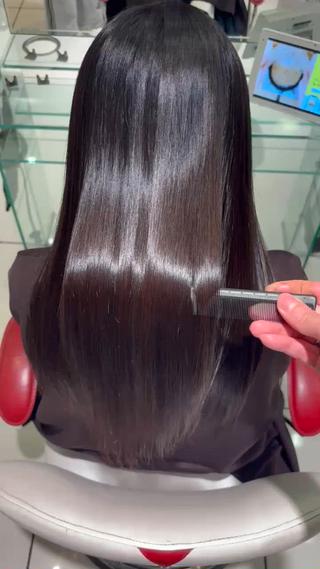ロング 新開 羽音のヘアスタイル