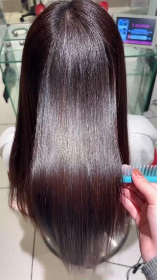 ロング 新開 羽音のヘアスタイル