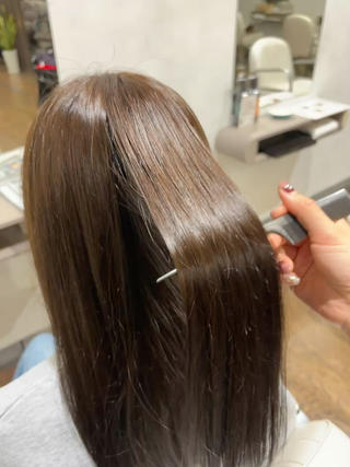 セミロング カラー 楠瀬 綾乃のヘアスタイル