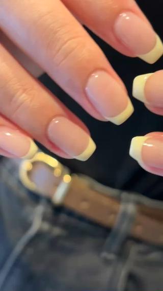 フレンチ
#フレンチ#シンプル#オフィスネイル