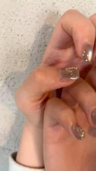 ニュアンスぷっくり
#マグネットネイル#シンプル#ニュアンス#定額デザイン