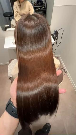 動画はドライしたのみになります。
お家でも毎日乾かしただけでこのきれいな状態が続きます
毎朝アイロンが大変な方や広がり、うねり、パヤ毛に悩む方はおすすめです