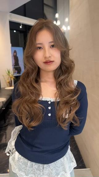 ロング Hana ハイトーン🕯🩰のヘアスタイル