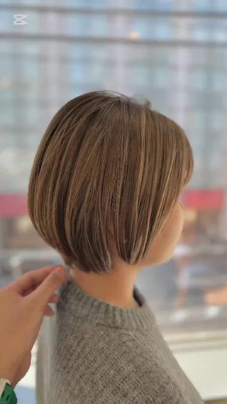 こんな方にオススメです↓↓
髪型がまとまらない
自分に似合う髪型が分からない
小顔に見せたい
くせ毛をどうにかしたい
いつもここが膨らむ
透明感のあるカラーにしたい
おしゃれなヘアスタイルにしたい
美容室ではキレイだけど、お家でうまくできない
新しいスタイルで気分上げてみませんか?
是非スタイルなどのたくさんお悩み聞かせてください
当サロンは全席半個室になっております
でカットとご連絡下さいませ