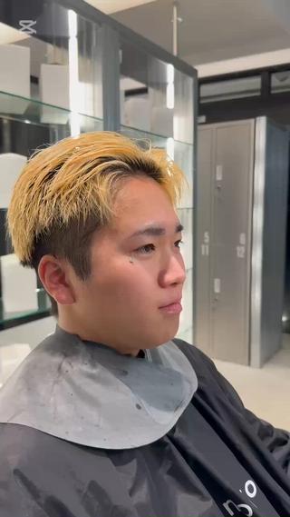 ミルクティーブロンドに仕上げました
初のモデルできていただきましたが綺麗に染めることができました