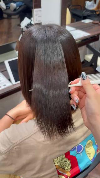 乾かしただけでツヤツヤ縮毛矯正
梅雨時期におすすめです
うねり
癖
パヤパヤ毛
 