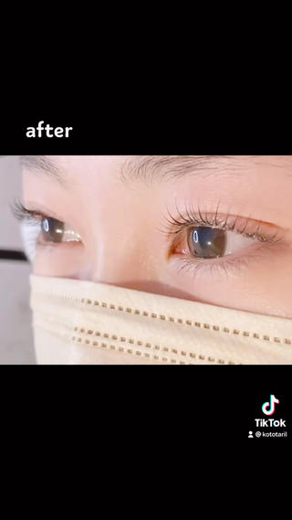 束菅まつ毛が簡単にスタイリング出来ます!
目の丸さに合わせた自然なデザインで、どの角度から見ても可愛い優勝
毛先までハリのあるカール感で、品の良さもアピール
しっかり時間をかけてお薬をかけますが、ダメージレスで持ちも良いと好評のまつ毛パーマです