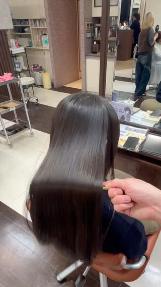 セミロング パーマ 成田で1番お悩み解決 の髪へ導くみつきのヘアスタイル