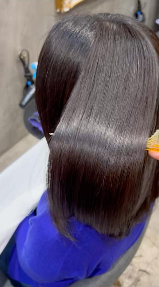 癖やうねりを解消
梅雨にも負けない、さらさらストレートにしましょう