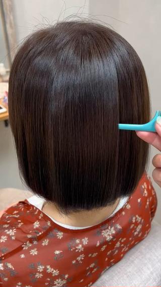 髪質も良くしならもクセや、うねり、広がりを抑えた縮毛矯正
髪質改善しながらの施術により本来の素髪に近づけます！

くせ毛、うねり、広がりが気になる方はもちろん、カラーや日頃のアイロン、コテによるダメージや髪の硬さが気になる方は是非ご相談下さい 