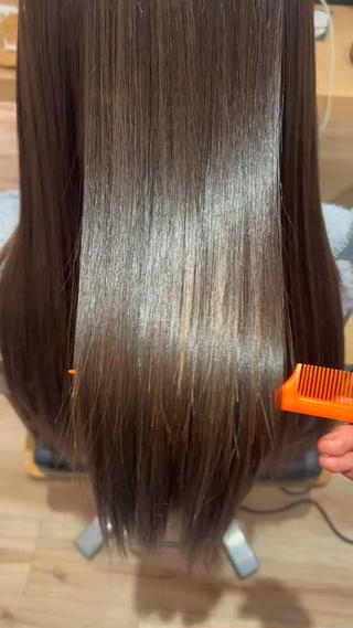 縮毛矯正で艶々が髪に!!とってもサラサラヘアになりました