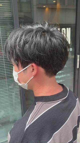 刈り上げ低めショートマッシュ
#三宮メンズカット #元町メンズカット #三宮メンズパーマ #三宮美容師 #元町美容師 #神戸美容師 #三宮センターパート #三宮メンズマッシュ #メンズマッシュ #ナチュラルマッシュ #メンズ特化美容師 #メンズカラー