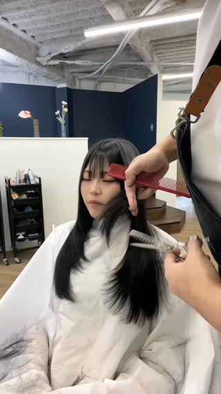 レイヤーカット
ブルーブラック 