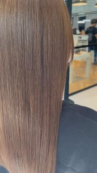 セミロング 髪質改善IENA店長 小泉拓のヘアスタイル