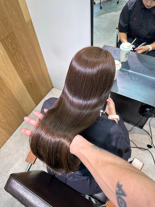 ロング 縮毛矯正🌝髪質改善 🌝一条龍輝のヘアスタイル