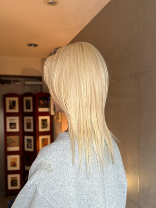 ブリーチ3~
ブリーチだけで作る抜きっぱなしブロンド
━━━━━━━━━━━━━━━
cut ¥6,600
cut&color ¥14,850
bleach color ¥17,800
treatment ¥4,400~
Instagramからのご予約で10%off
三軒茶屋駅 徒歩5分
@wander_hair_grooming