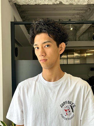 刈り上げスパイキーショート×ピンパーマ