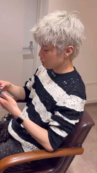 ショート カラー メンズ 藤井 心音のヘアスタイル