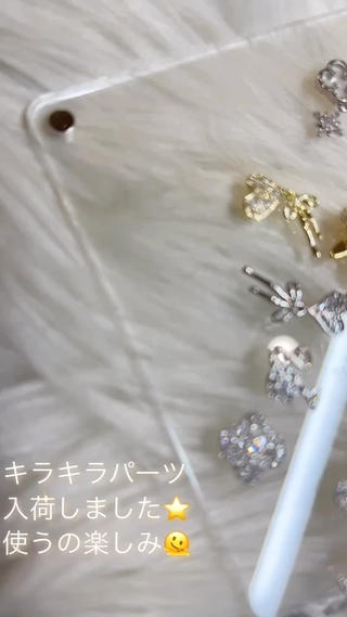 新しいパーツも入荷しました♡
ジルコニアパーツなのでとってもキラキラで
可愛いです
