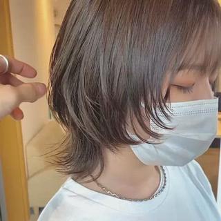 ミディアム 大阪ウルフカット ハッシュカットのヘアスタイル