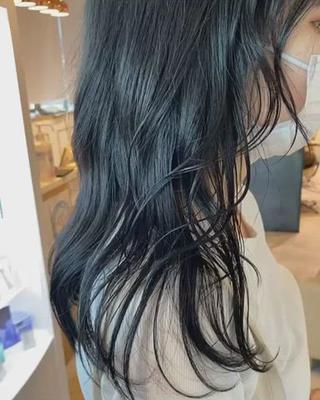 ロング 大阪ウルフカット ハッシュカットのヘアスタイル