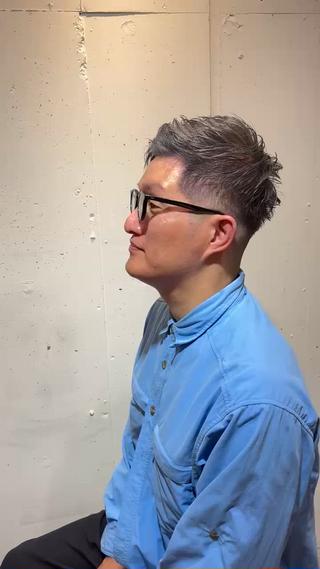 カラー メンズ 岩崎 優のヘアスタイル