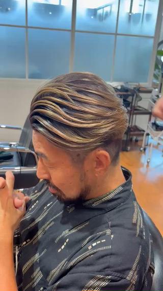 カラー メンズ 岩崎 優のヘアスタイル