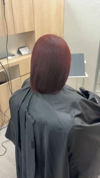 ボブでも艶感は欠かせません!!
なびく綺麗な髪はボブの方もつくっていきましょう!