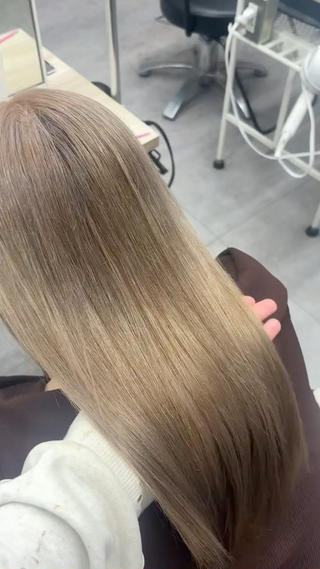 セミロング カラー Riko🐰💗/ モテ艶髪《本厚木》のヘアスタイル