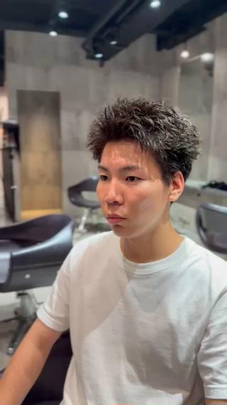 ショート パーマ メンズ 大阪梅田メンズサロン メンズパーマ荒川琢磨のヘアスタイル