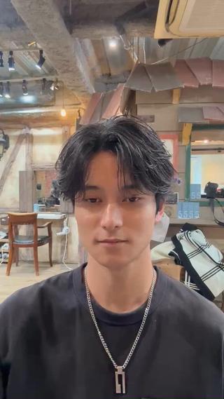 韓国風センターパート
ナチュラルに色気だせます!
