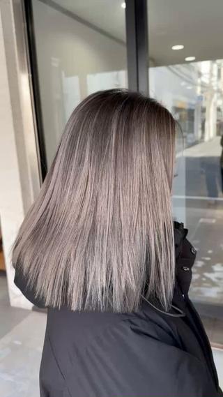 ミディアム バレイヤージュ 隅中秀弥のヘアスタイル