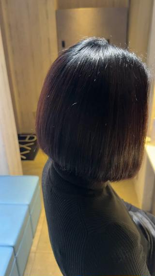 ミディアム カラー 三浦 笑美のヘアスタイル