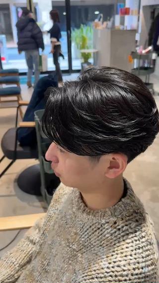メンズカット メンズパーマ カットパーマ センターパート ニュアンスセンターパート ニュアンスパーマ 毛流れパーマ 韓国 韓国ヘア フェザーパーマ
