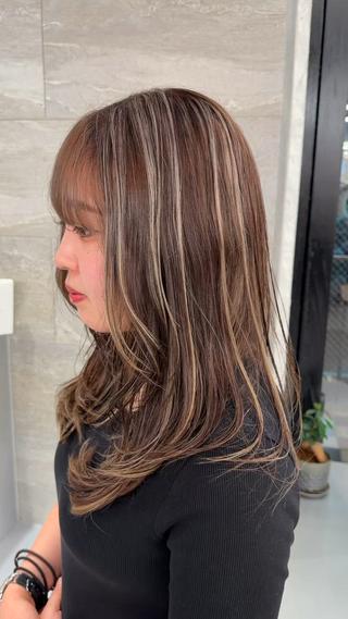 ロング 🌺ハイライトカラー 🌺HINAのヘアスタイル