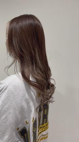 インナーカラー人気です
ショート〜ロングまで施術可能です