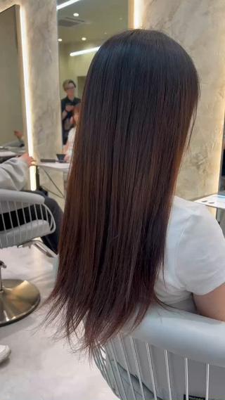 保存してカウンセリングでお使いください❧
今流行りのトレンド・韓国風レイヤー
✯小顔効果がほしい
✯髪の毛に動きが欲しい
✯髪の毛が重たく見える
✯簡単なヘアセットがしたい
こんな方におすすめです
ワンカールでも可愛いが叶う・くびれヘアで大人っぽい雰囲気のある素敵でいちばん扱いやすい、可愛いレイヤーカットをご提案致します
現在、カット・カラー・縮毛矯正のモデルさんを募集しております
︎𝐚𝐢𝐫𝐚︎